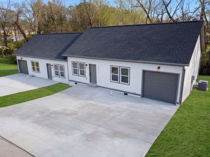 1622 1624 21st Street SE Main Picture